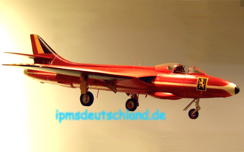 Revell_Hunter_32_02