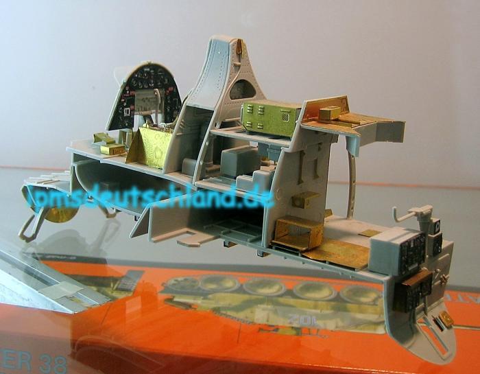 Eduard_1-32_Dauntless_a