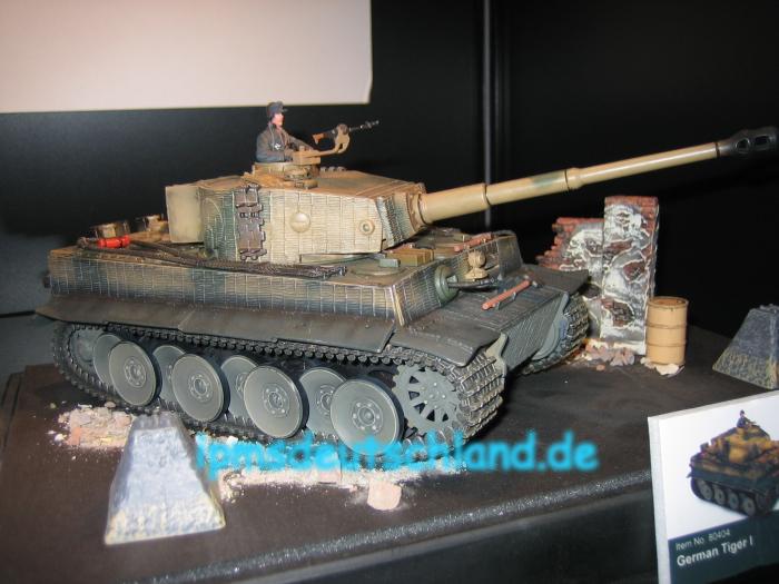 Forces_of_Valor_1-32_German_Tiger_I