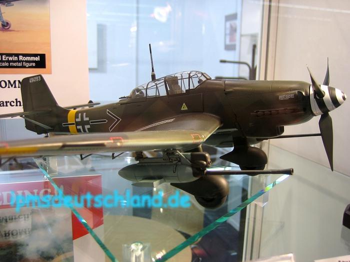Hasegawa_1-32_Ju87G_Stuka_Kanonenvogel