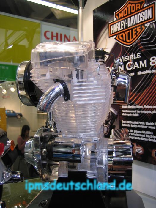 Testors_Visible_Harley_Davidson_Twin_Cam_Engine_a