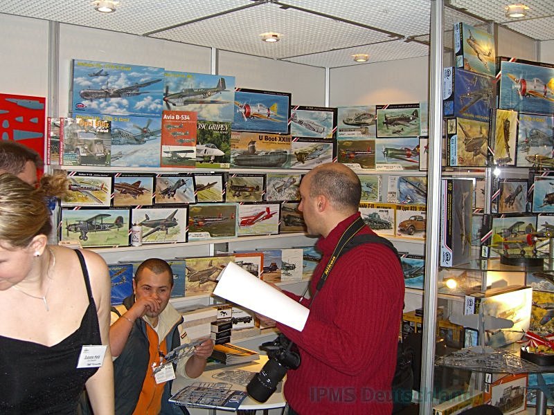 MPM_Stand_01