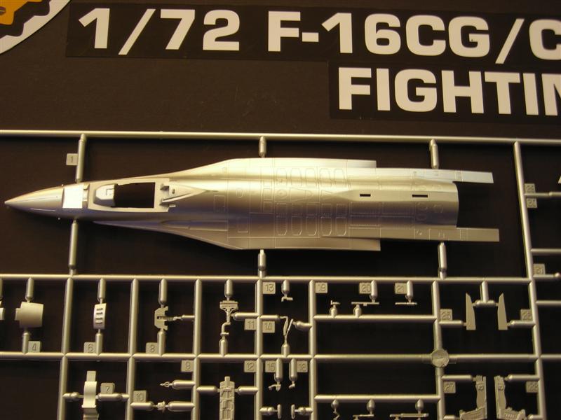 Academy_F-16_72_detail