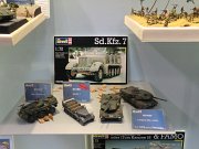Revell_01