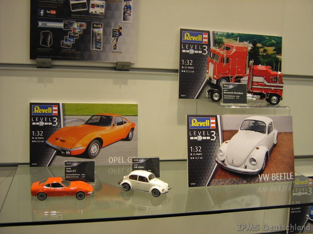 Revell_14.jpg