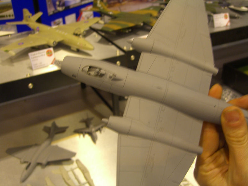 Airfix_Canberra_01