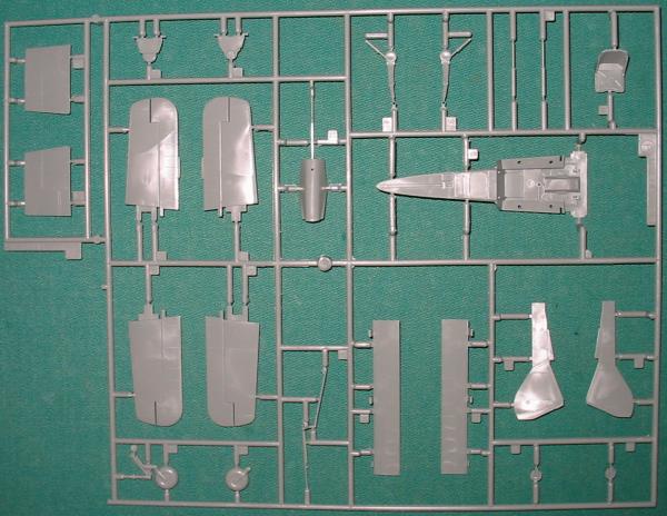 Focke wulf 190 D9 revell 1:32: Revell_Fw-190D9_02