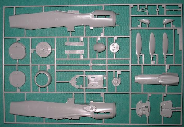 Focke wulf 190 D9 revell 1:32: Revell_Fw-190D9_03