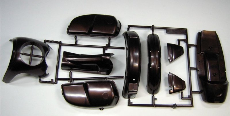 TAMIYA_1-6_BMW_R90S_A-Parts.jpg