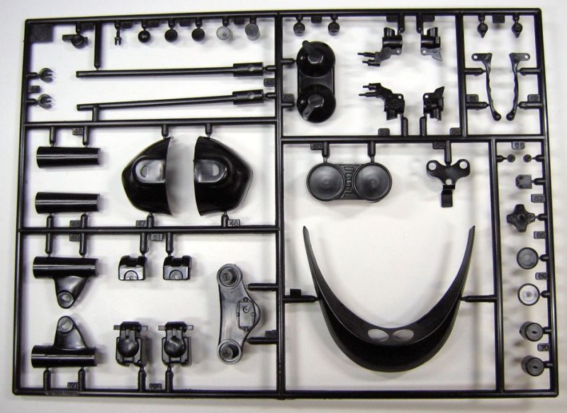 TAMIYA_1-6_BMW_R90S_D-Parts_2.jpg