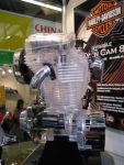 Spielwarenmese 2006 Testors Visible Harley-Davidson Twin Cam Engine 02