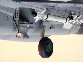 Revell_MiG-29UB_12
